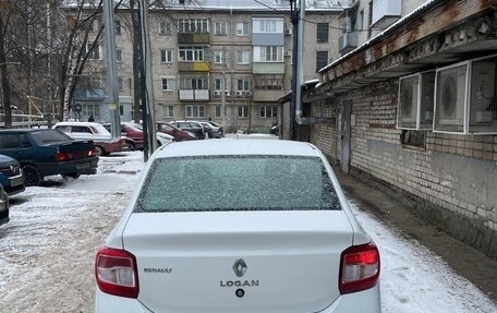 Renault Logan II, 2018 год, 600 000 рублей, 4 фотография