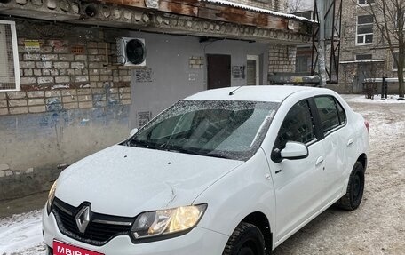 Renault Logan II, 2018 год, 600 000 рублей, 1 фотография