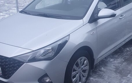 Hyundai Solaris II рестайлинг, 2020 год, 1 590 000 рублей, 4 фотография