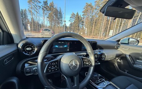 Mercedes-Benz A-Класс, 2019 год, 2 900 000 рублей, 8 фотография