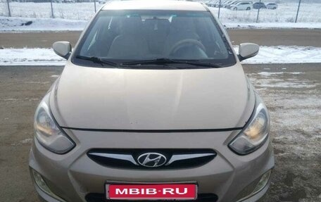 Hyundai Solaris II рестайлинг, 2012 год, 749 000 рублей, 1 фотография