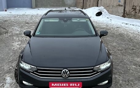 Volkswagen Passat B8 рестайлинг, 2019 год, 2 550 000 рублей, 2 фотография