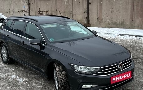 Volkswagen Passat B8 рестайлинг, 2019 год, 2 550 000 рублей, 3 фотография