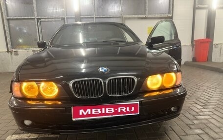 BMW 5 серия, 2000 год, 600 000 рублей, 1 фотография