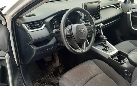 Toyota RAV4, 2020 год, 3 900 000 рублей, 3 фотография