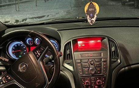 Opel Astra J, 2013 год, 900 000 рублей, 11 фотография