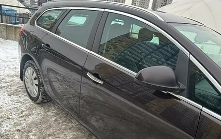 Opel Astra J, 2013 год, 900 000 рублей, 3 фотография