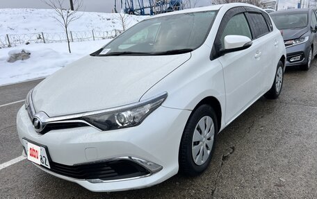 Toyota Auris II, 2015 год, 1 200 000 рублей, 2 фотография