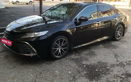 Toyota Camry, 2018 год, 2 650 000 рублей, 3 фотография