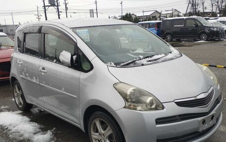 Toyota Ractis I, 2010 год, 950 000 рублей, 3 фотография