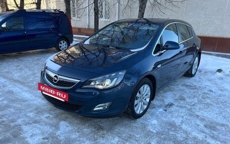 Opel Astra J, 2010 год, 1 190 000 рублей, 2 фотография