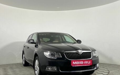 Skoda Superb III рестайлинг, 2010 год, 899 000 рублей, 3 фотография