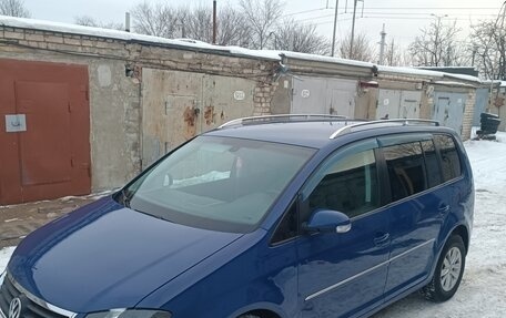 Volkswagen Touran III, 2007 год, 950 000 рублей, 2 фотография