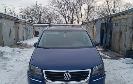 Volkswagen Touran III, 2007 год, 950 000 рублей, 3 фотография