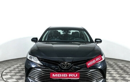 Toyota Camry, 2018 год, 2 698 000 рублей, 2 фотография