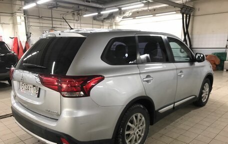 Mitsubishi Outlander III рестайлинг 3, 2016 год, 1 559 000 рублей, 4 фотография