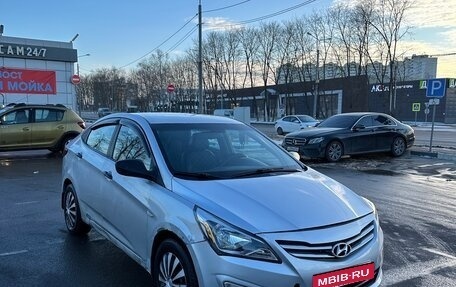 Hyundai Solaris II рестайлинг, 2016 год, 495 000 рублей, 1 фотография