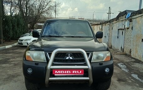 Mitsubishi Pajero III рестайлинг, 2004 год, 900 000 рублей, 4 фотография