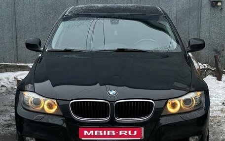 BMW 3 серия, 2011 год, 1 100 000 рублей, 2 фотография