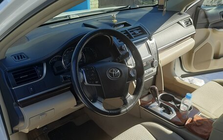 Toyota Camry, 2014 год, 2 700 000 рублей, 8 фотография