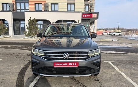 Volkswagen Tiguan II, 2021 год, 3 194 000 рублей, 1 фотография