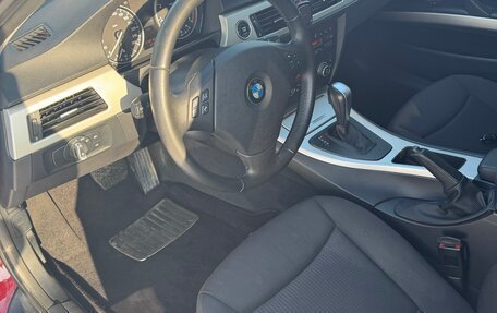 BMW 3 серия, 2011 год, 1 750 000 рублей, 16 фотография