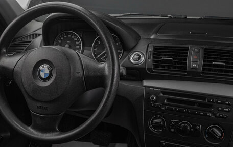 BMW 1 серия, 2011 год, 949 000 рублей, 15 фотография