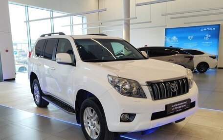 Toyota Land Cruiser Prado 150 рестайлинг 2, 2012 год, 3 195 000 рублей, 3 фотография