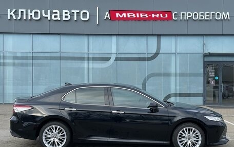 Toyota Camry, 2019 год, 2 990 000 рублей, 7 фотография