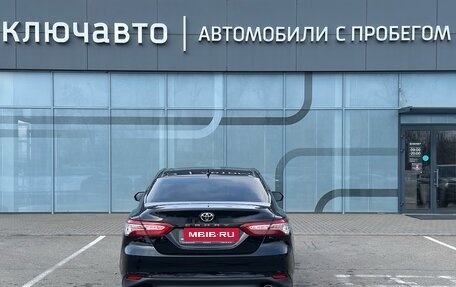 Toyota Camry, 2019 год, 2 990 000 рублей, 10 фотография