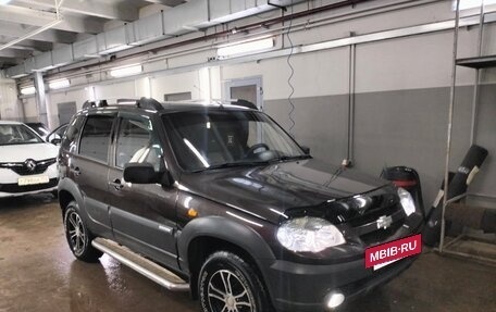 Chevrolet Niva I рестайлинг, 2009 год, 585 000 рублей, 5 фотография