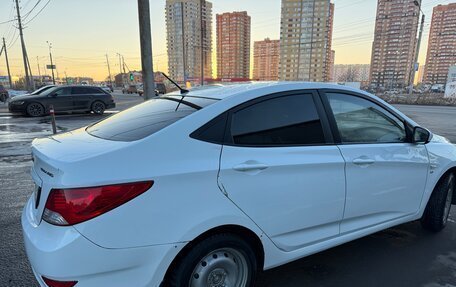 Hyundai Solaris II рестайлинг, 2013 год, 550 000 рублей, 2 фотография