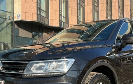 Volkswagen Tiguan II, 2019 год, 2 400 000 рублей, 24 фотография