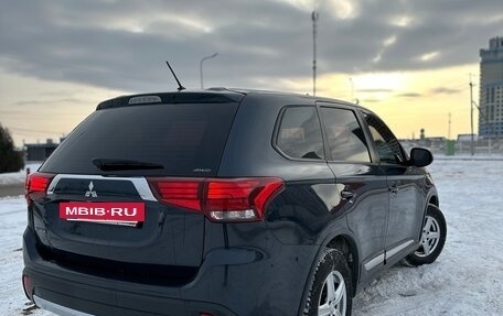 Mitsubishi Outlander III рестайлинг 3, 2016 год, 2 200 000 рублей, 4 фотография