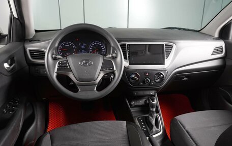 Hyundai Solaris II рестайлинг, 2018 год, 1 029 000 рублей, 6 фотография