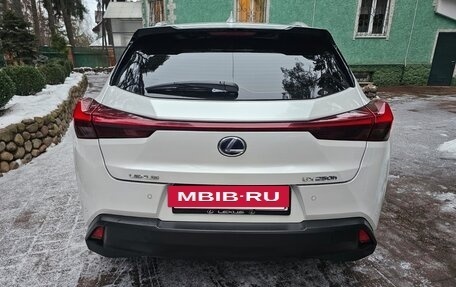 Lexus UX I, 2019 год, 3 200 000 рублей, 23 фотография