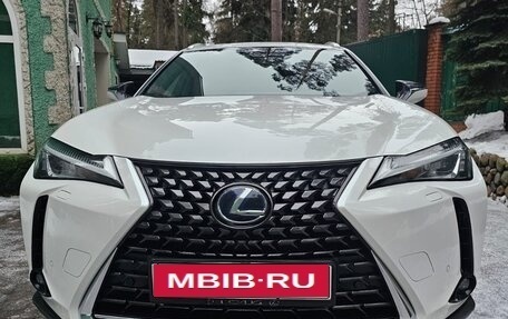 Lexus UX I, 2019 год, 3 200 000 рублей, 28 фотография