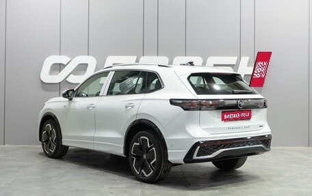 Volkswagen Tiguan, 2024 год, 5 499 000 рублей, 2 фотография