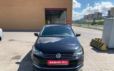 Volkswagen Polo VI (EU Market), 2017 год, 1 389 000 рублей, 2 фотография