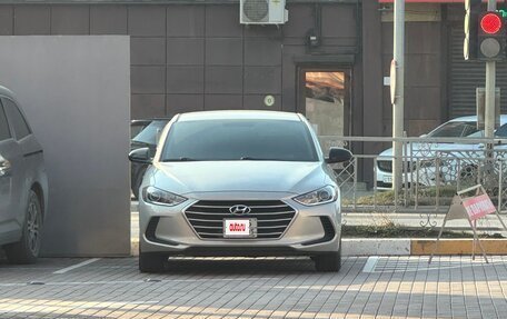 Hyundai Elantra VI рестайлинг, 2017 год, 1 300 000 рублей, 6 фотография