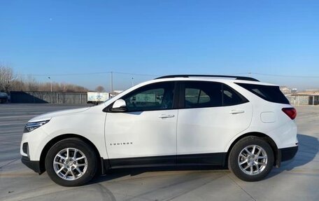 Chevrolet Equinox III, 2022 год, 2 199 999 рублей, 2 фотография