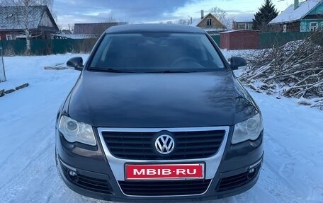 Volkswagen Passat B6, 2010 год, 750 000 рублей, 1 фотография