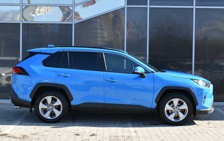 Toyota RAV4, 2019 год, 3 120 000 рублей, 5 фотография