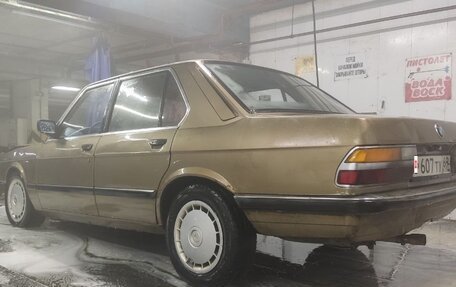 BMW 5 серия, 1985 год, 150 000 рублей, 6 фотография