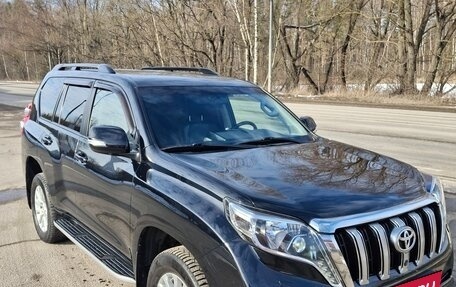 Toyota Land Cruiser Prado 150 рестайлинг 2, 2016 год, 4 400 000 рублей, 2 фотография