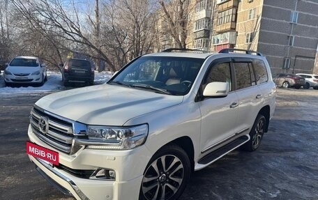 Toyota Land Cruiser 200, 2015 год, 6 100 000 рублей, 2 фотография