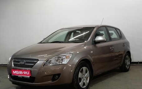 KIA cee'd I рестайлинг, 2009 год, 710 000 рублей, 1 фотография