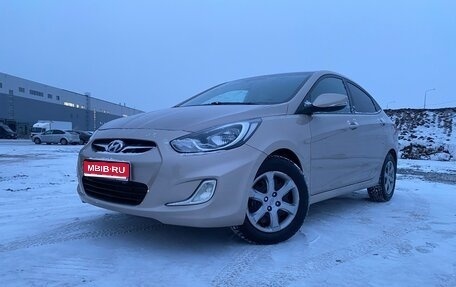 Hyundai Solaris II рестайлинг, 2011 год, 695 000 рублей, 1 фотография