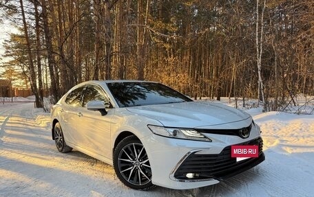 Toyota Camry, 2022 год, 4 870 000 рублей, 2 фотография