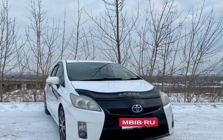 Toyota Prius, 2011 год, 895 000 рублей, 3 фотография